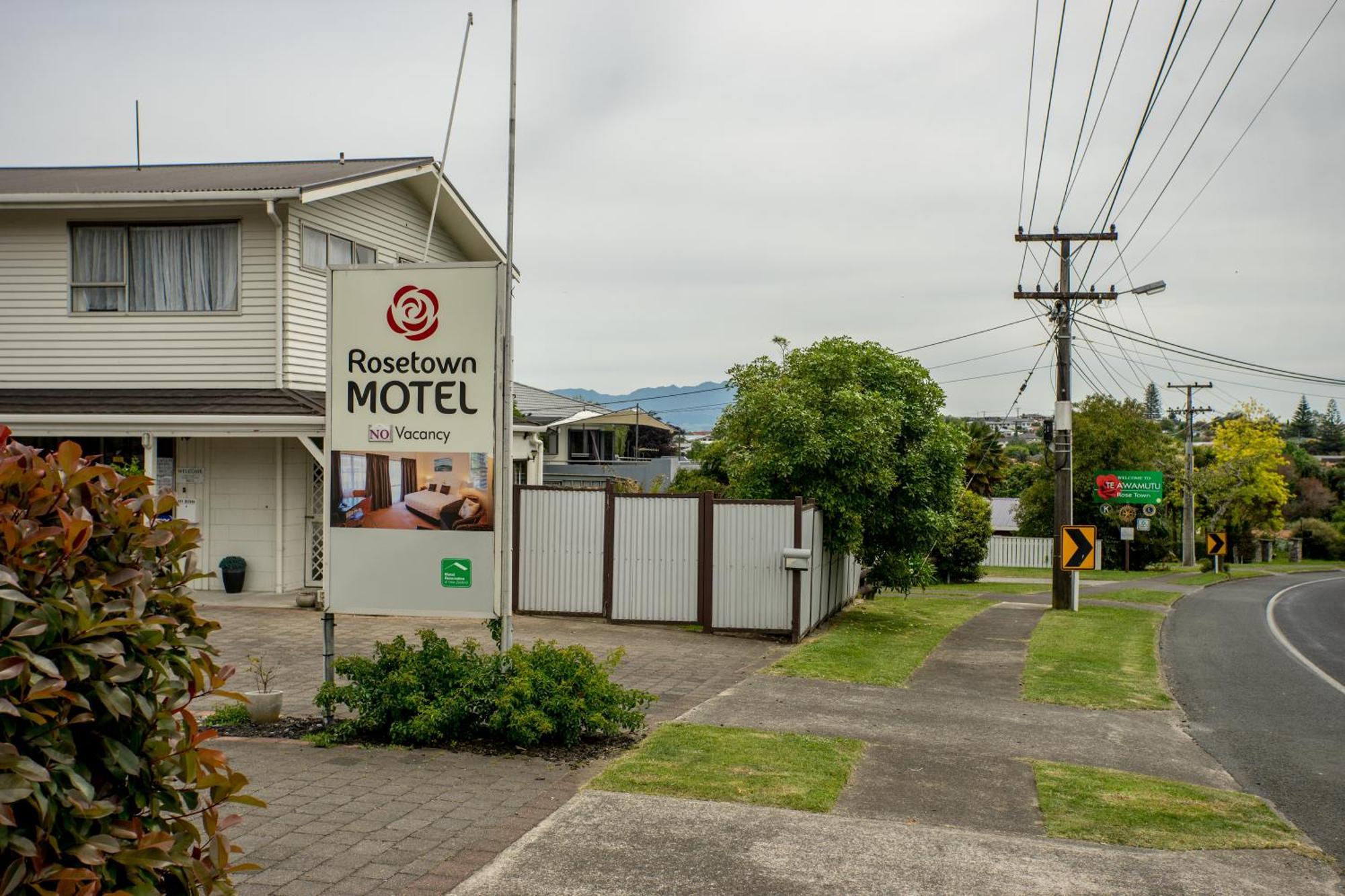 Rosetown Motel テ・アワムトゥ エクステリア 写真